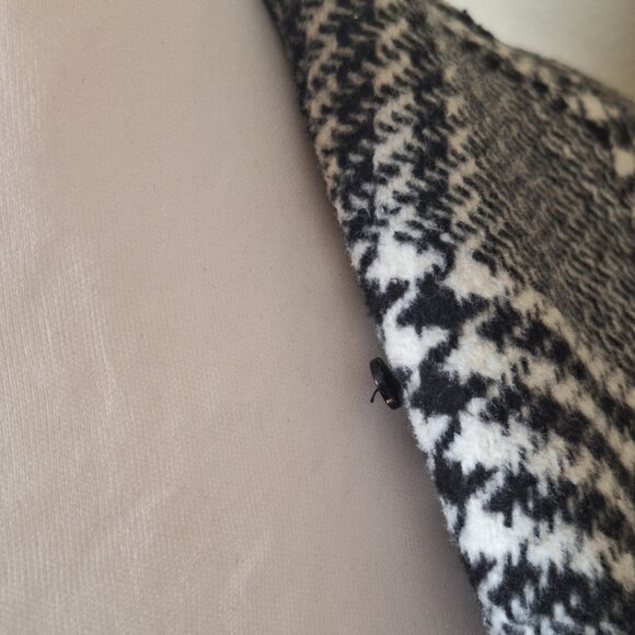 GUESS HOUNDSTOOTH CHECK Peacoat Black & White SIZE LARGE - Picture 11 of 14